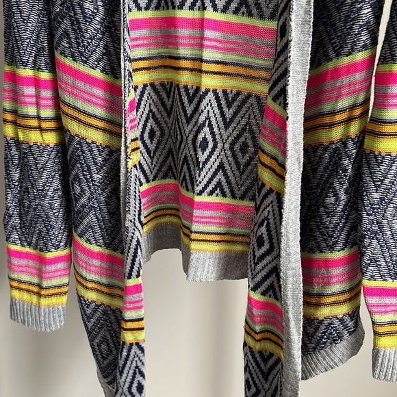 Daytrip Sweater - Picture 5 of 6